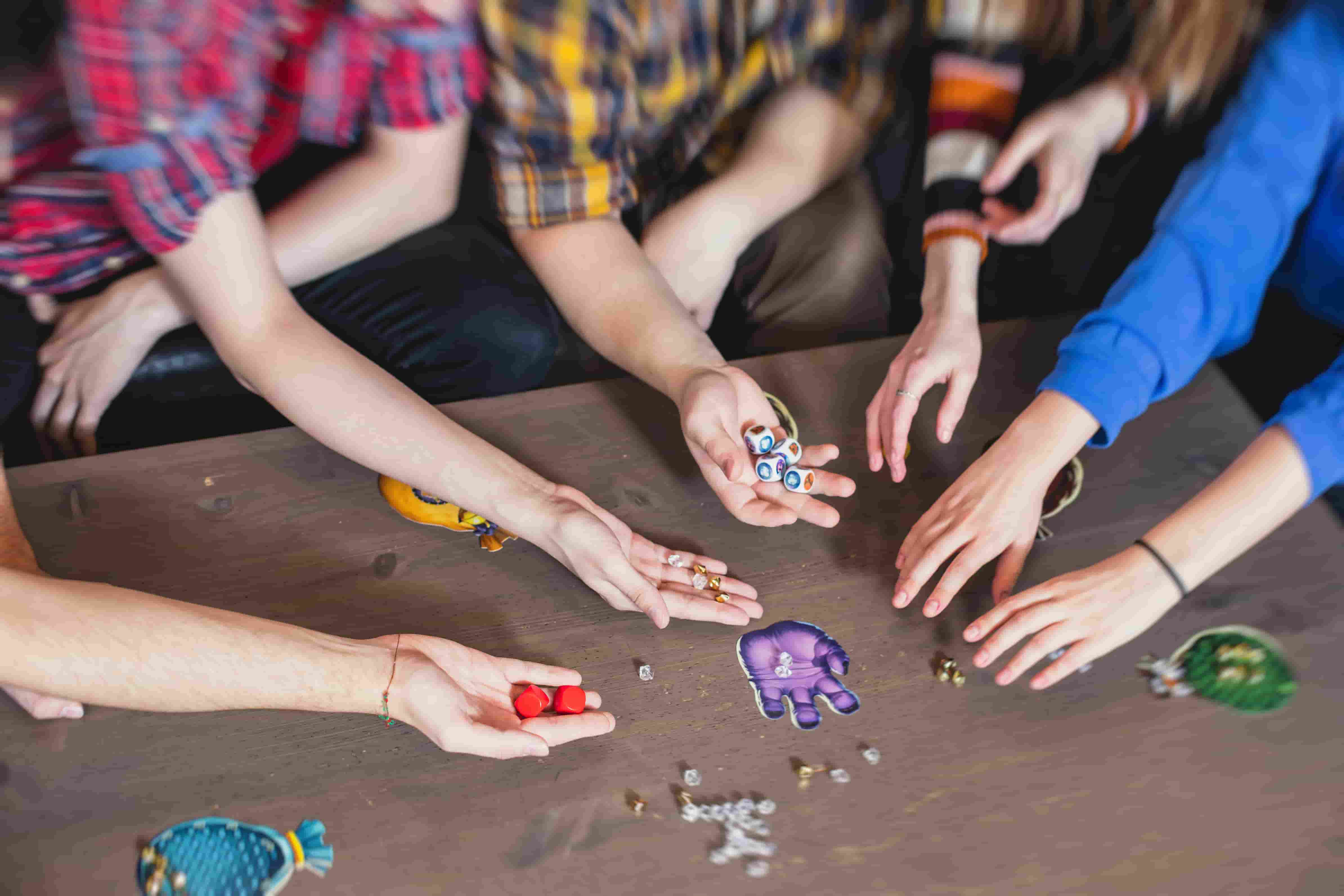 Pourquoi les jeux de société sont plus qu’un simple divertissement