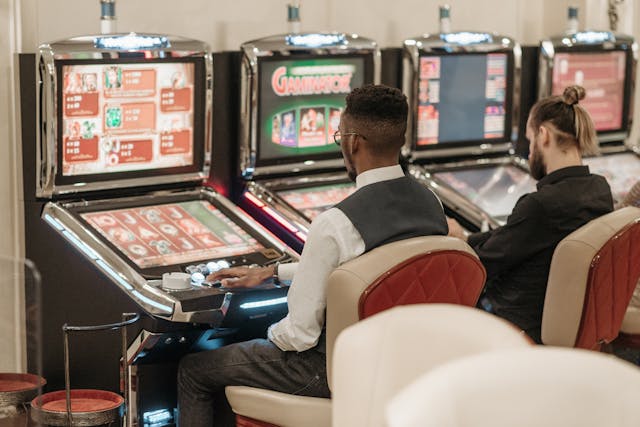 Comment fonctionne une machine à sous dans un casino